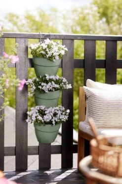 Elho Vibia Campana Vertical Forest Pistache Groen 9 Elho Vibia Campana Vertical Forest Pistache Groen -Tuin & Terras Verkoopwinkel elho vibia campana vertical forest pistache groen 1023x1536 621e000cc609b l